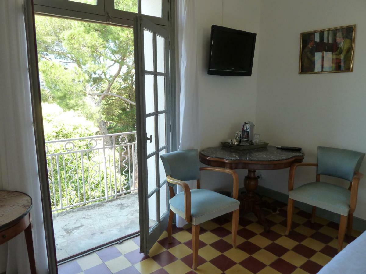 Maison Butterfly Bed & Breakfast Puissalicon Exterior photo
